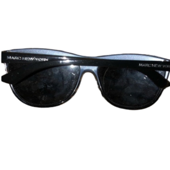 MARC NEW YORK black cat eye sunglasses dark lens wore once - Picture 2 of 9
